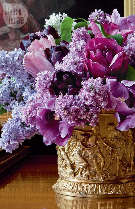 Beltane, Beautiful Flower Arrangements, Deco Floral, Spring Blooms, Arte Floral, Floral Centerpieces, Beautiful Blooms, Shades Of Purple, Love Flowers