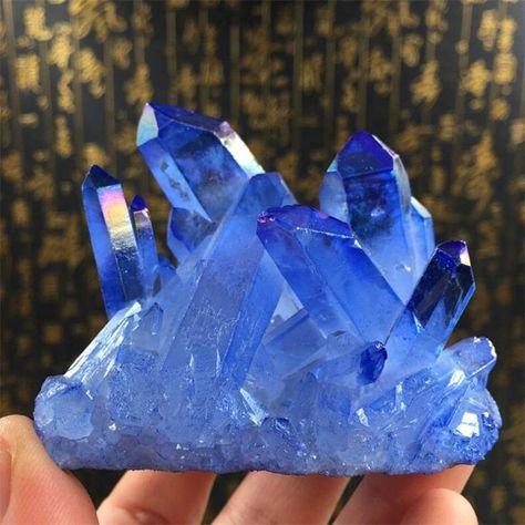 Siberian Blue Quartz Meaning and Spiritual Properties Blue Aura Quartz, Aura Quartz Cluster, Aqua Aura Quartz, Blue Aura, Stone Ornaments, Rainbow Aura, Aura Crystals, Phantom Quartz, Semi Precious Beads