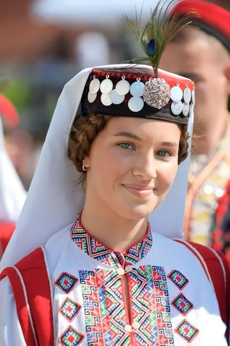 100 Face Challenge, Slavic Girl Aesthetic, Face Challenge, Albanian Traditional, Slavic Clothing, Slavic Girl, European People, Dalmatia Croatia, Slavic Folklore