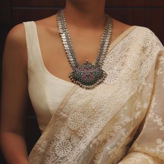 Blouse Neck Designs Saree, Latest Blouse Back Neck Designs, Best Jewellery Design, Saree Blouse Styles, Blouses Designs, Wedding Ready, Saree Jewellery, Saree Blouse Neck Designs, Make Your Outfit