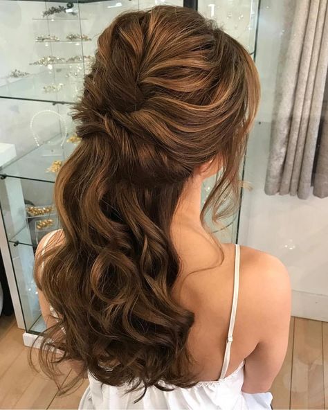 Bridesmaid Hairdo, Wedding Hairstyles Medium Length, Half Up Half Down Hairstyles, Hairdo Wedding, Colors Wedding, Wedding Hair Inspiration, Penteado Cabelo Curto, Half Up Half Down Hair, Wedding Hair And Makeup