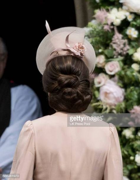 Ducesa Kate, Pippas Wedding, Pippa Middleton Wedding, Formal Updo, Prince Georges, Herzogin Von Cambridge, Kate Middleton Hair, James Matthews, Jenni Rivera