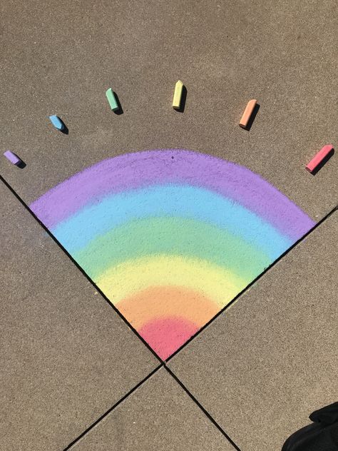 Drawing Ideas With Chalk, Simple Chalk Art Ideas, Rainbow Chalk Art, Calk Art Easy, Cute Chalk Ideas Easy, Easy Chalk Drawings Ideas, Easy Things To Draw With Chalk, Stuff To Draw With Chalk, Cool Chalk Ideas