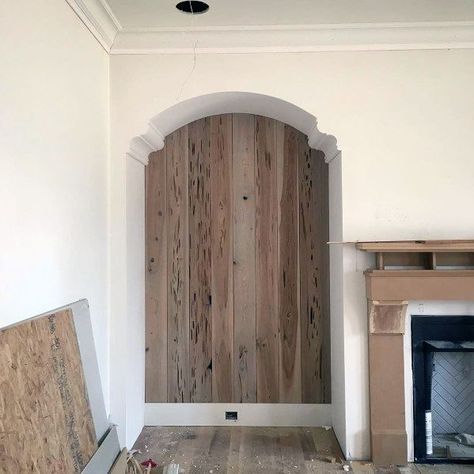 Cool Arched Recessed Wall Niche Living Room Wall Cutout Ideas, Recessed Wall Ideas, Living Room Niche Ideas, Niche Ideas Living Room, Decorating A Niche In A Wall, Wall Niche Ideas Living Room, Large Wall Niche, Wall Niches Ideas, Arched Wall Niche