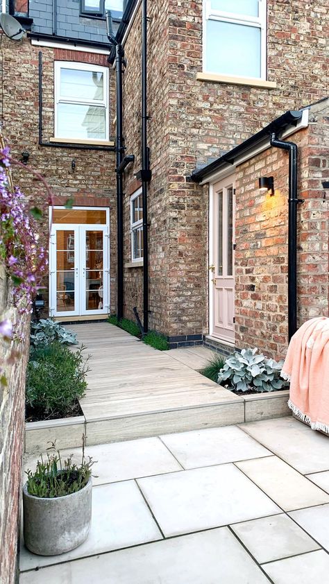 White rabbits! 🐇 Yessssss!!! I literally never remember to make these my first words on the first of the month so pretty chuffed I… | Instagram Victorian Terrace Garden, Pastel Interiors, Terrace House Exterior, Small Garden Landscape, Victorian Terrace House, Remodel Diy, Small Courtyard Gardens, Courtyard Gardens Design, Edwardian House