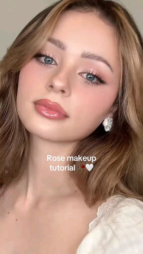 Explore the best makeup tutorials of 2024, featuring natural makeup looks and trendy styles for your makeup of the day. Whether you want a fresh, everyday glow or a glam transformation, we’ve got you covered!#fashion #aesthetic #shorts #tiktok #makeup #makeupoftheday #makeuplover #makeupaddict #makeuptutorialforteens #makeover #makeuptutorial #naturalmakeupideas #naturalmakeuptutorials #summermakeuplooks #fallmakeup credits:mvrychen Soft Cute Makeup Looks, Fresh Makeup Look Tutorial, Natural Everyday Makeup Looks, Makeup For Soft Features, Soft Classic Makeup, Simple Graduation Makeup, Soft Natural Makeup Looks, Neutral Tone Makeup, Natural Eyeshadow Tutorial