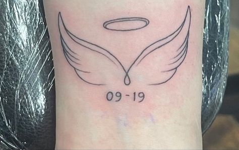 Halo Wings Tattoo, Angle Wings With Halo, Angel With Halo Tattoo, Angel Wings With Halo Tattoo, Angel Wings And Halo Tattoo, Angel Halo Tattoo, Wings And Halo Tattoo, Tattoos For Miscarriages, Lost Baby Tattoo