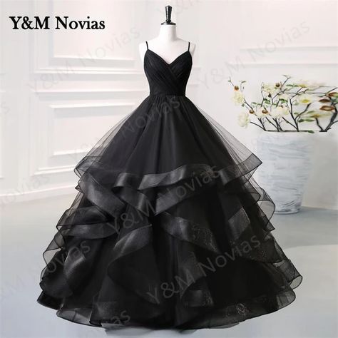 Black Quinceanera Dress, Black Princess Dress, Black Quinceanera, Black Quinceanera Dresses, 15 Girls, Dream Prom Dress, Black Ball Gown, Gown Elegant, Dress Spaghetti Straps