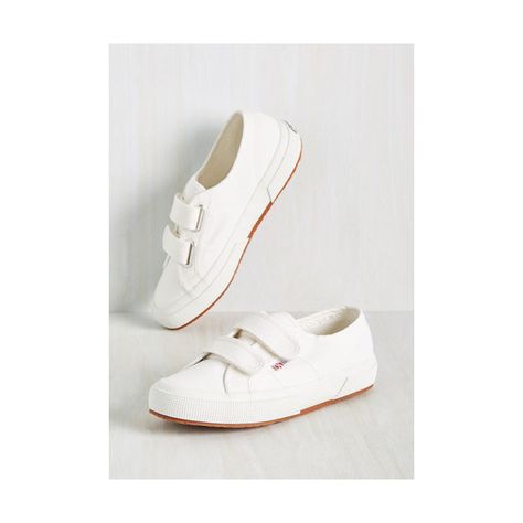 Uniqlo Shoes, Looks Adidas, Girl Sneakers, Shoe Shopping, Shoe Image, White Kicks, Velcro Sneakers, Vintage Flats, Strap Shoes