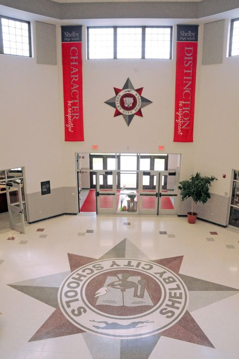 Shelby High School Main Entrance School Entrance Ideas, School Lobby Design Entrance, School Interior Design Lobby, School Entrance Interior, School Front Entrance, School Entrance Design, School Reception Design, Small Lobby Design, School Lobby