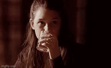 An animated GIF Astrid Berges Frisbey Gif, Reign Season 1, Astrid Berges Frisbey, Emily Bett Rickards, Drinking Buddies, Video Maker, Wizarding World, Animated Gif, The Past