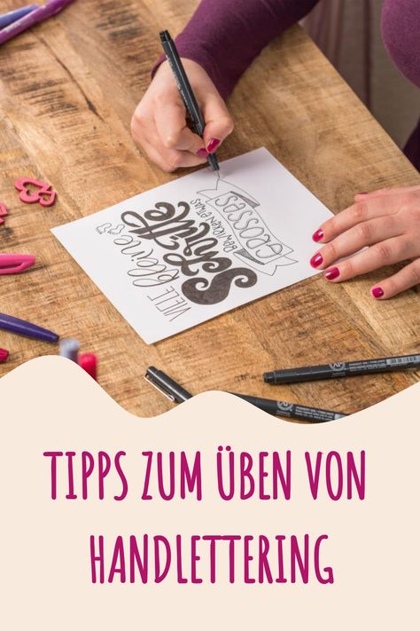 Handlettering üben: So geht’s richtig Hand Lattering, Hand Lettering, Pins