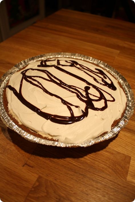 Peanut Butter Pie Recipe No Bake, Easy Peanut Butter Pie, Chocolate Peanut Butter Pie, Thrifty Diy, Thrifty Decor Chick, Easy Pie, Peanut Butter Pie, Thrifty Decor, Butter Pie