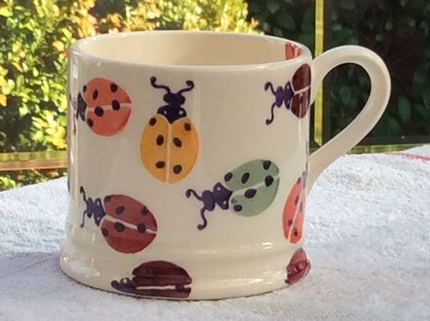 Emma Bridgewater Ladybirds baby mug Teacup Biscuits, Painted Jugs, Nostalgic Kitchen, Glaze Patterns, Illustrated Products, Pottery Cafe, Emma Bridgewater Pottery, Fashion Design Classes, English Pottery