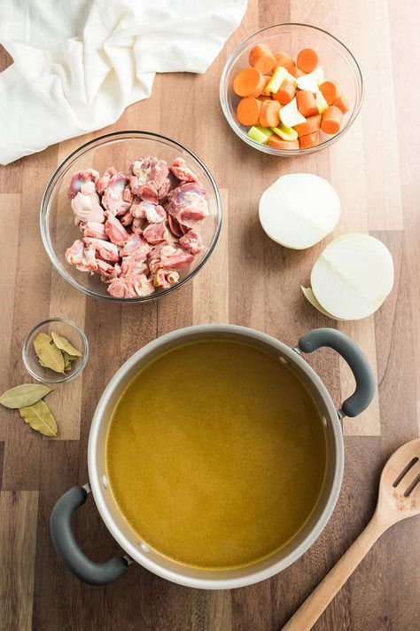 Giblet Gravy is a classic Southern favorite made with turkey or chicken stock, along with cooked, chopped giblets. Chicken Giblets Recipe, Giblets Recipe, Chicken Giblets, Giblet Gravy, Cream Gravy, Turkey Broth, Paula Deen, Classic Southern, Fryer Recipes