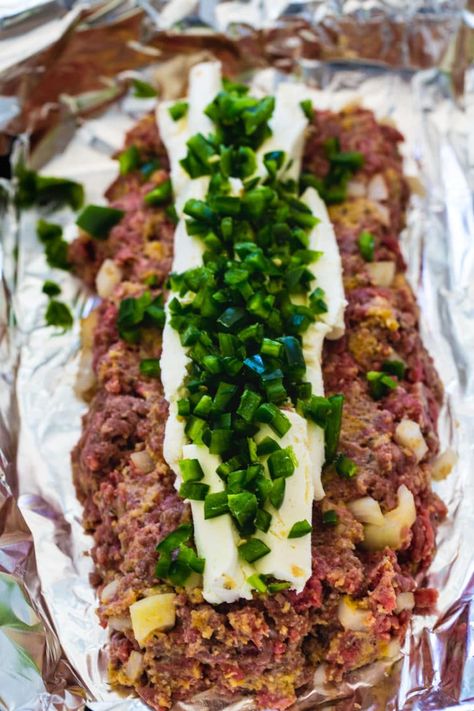 Jalapeno Stuffed Meatloaf, Jalapeño Popper Stuffed Meatloaf, Jalapeno Popper Meatloaf Recipe, Jalapeno Popper Stuffed Meatloaf, Jalapeño Popper Meatloaf, Jalapeño Meatloaf, Cream Cheese Stuffed Meatloaf, Meatloaf Variations, Jalapeno Popper Meatloaf