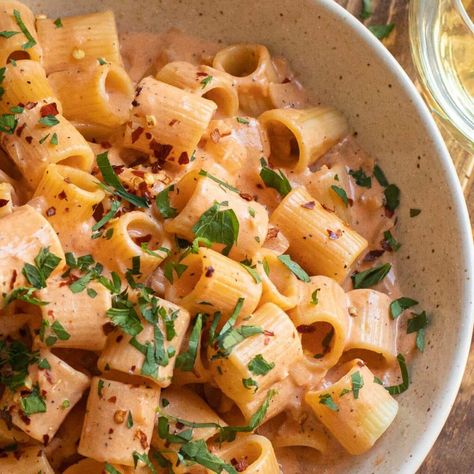 Blush Sauce, Pasta Sauce Recipes Easy, White Wine Pasta Sauce, Pink Pasta, Pink Sauce Pasta, Cookies With Lemon, Vodka Sauce Recipe, Lemon Ricotta Cookies, Pasta Sauce Recipe