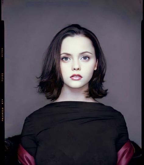 Christina Ricci 2000s, Christina Ricci Short Hair, Christina Ricci Hair, Christina Ricci Young, Christina Ricci 90s, Christine Ricci, 2000s Girl, Outfits 2000s, Hair Inspiration Short