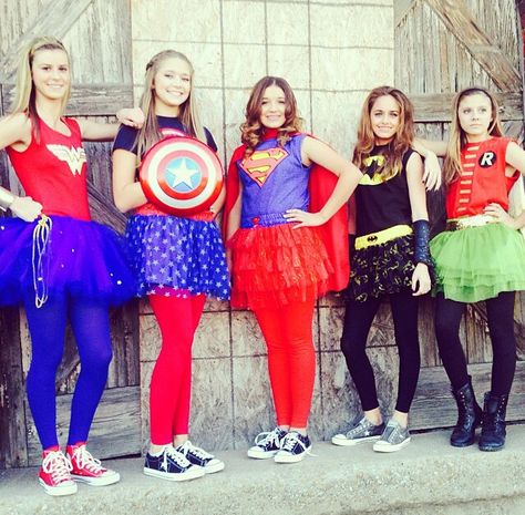 Me and my friends Halloween costumes last year!:) Superhero Costumes Diy, Power Rangers Halloween Costume, Robin Halloween Costume, Diy Superhero Costume, Girl Group Halloween Costumes, Superhero Costumes Female, Halloween Costumes For Family, Superhero Halloween, Halloween Costumes For Work