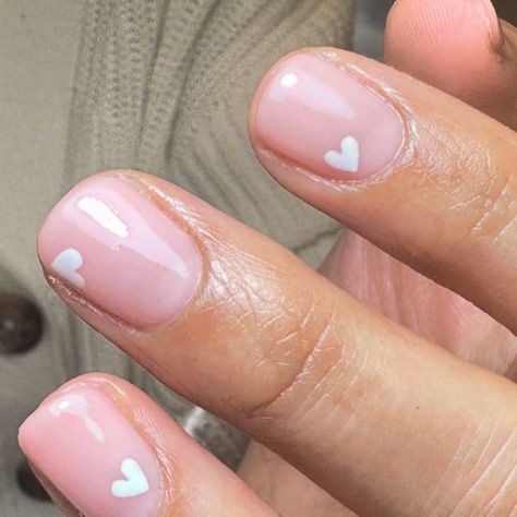 Chloe | Gel Nail Technician on Instagram: "The cutest hen do nails 🫧🤍 🐓

#heartnails #bridalnails #nudenails #suttoncoldfieldnails #nudemanicure #naturalnails #whiteheartnails #hendonails #hennailinspo #biosculpturenails #biosculpturesuttoncoldfield #biosculpture" Hen Nails, Hen Do Nails, Bio Sculpture Nails, Bio Sculpture, Hen Do, Bridal Nails, Crazy Love, Heart Nails, Nail Technician