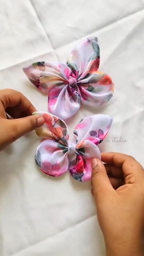 Hair Bows Diy Ribbon, Bow Diy, Ribbon Crafts Diy, Butterfly Bow, Bows Diy Ribbon, Butterfly Blouse, Handmade Flowers Fabric, Ornament Tutorial, Fabric Flowers Diy