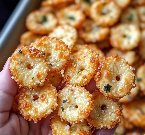 This post may contain affiliate links learn more     These Savory Parmesan Garlic Ritz Bits take the classic cheese-filled Ritz Bits crackers to a whole new level. With a rich, ... Read more Cheesy Crackers Recipe, Bits And Bites Recipe, Italian Appetizers Easy, Cracker Flavors, Ritz Bits, Seasoned Crackers, Ritz Cracker Recipes, Cheesy Crackers, Christmas Pudding Recipes