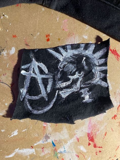 Jean Patches Ideas Punk, Crust Patch Ideas, Patch Pants Ideas, Crust Pants Patch Ideas, Punk Pants Diy, Punk Patches Ideas, Punk Patch Pants, Diy Punk Patches, Crust Punk Patches