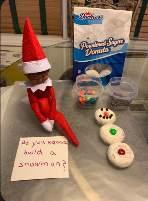 Elf Classroom, Elf Ideas Easy, Elf Magic, Awesome Elf On The Shelf Ideas, Elf Activities, Xmas Elf, Elf Antics, Elf Fun, Build A Snowman