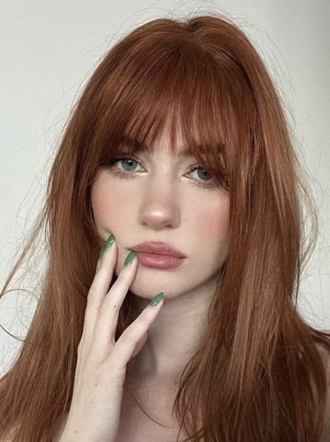 Dark Orange Hair, Orange Brown Hair, Dark Ginger Hair, Chestnut Hair, Hair Color Orange, Ginger Hair Color, Hair Color Auburn, Auburn Hair, Baddie Hairstyles