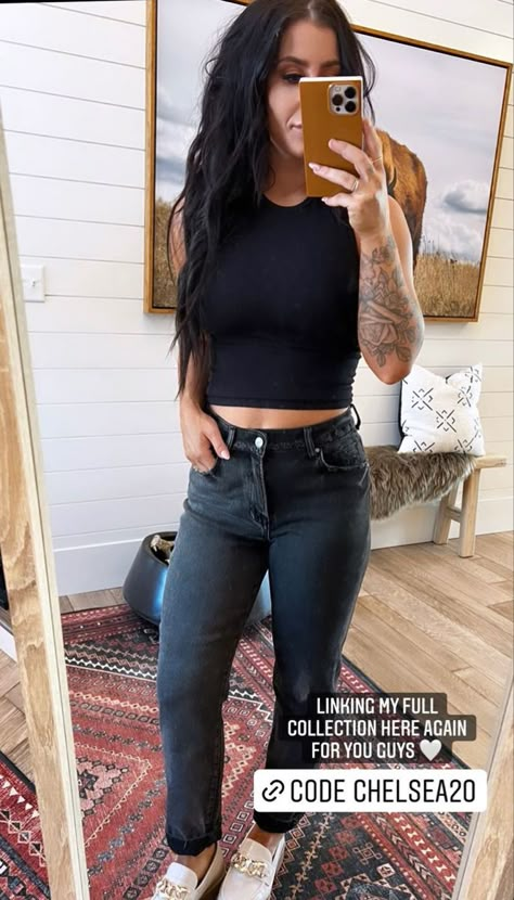 White Pumps Outfit, Edgy Mom Outfits, Edgy Mom Style, Stylish Mom Outfits, Chelsea Houska, Chelsea Deboer, Trendy Mom Outfits, Trendy Mom, Stylish Mom