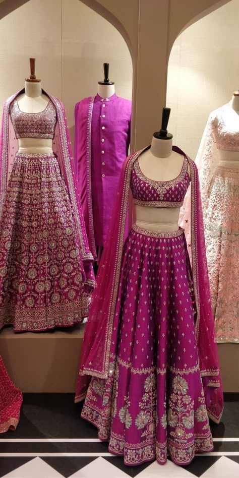 Violet Lehenga, Vestido Charro, Designer Bridal Lehenga Choli, Lehenga Saree Design, Wedding Lehenga Designs, Wedding Lehengas, Lehnga Dress, Indian Bride Outfits, Bridal Lehenga Collection