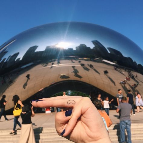 Chicago Bean Tattoo, Chicago Inspired Tattoos, Chicago Tattoo Ideas Simple, Chicago Tattoo Ideas, Chicago Cloud Gate, Marathon Tattoo, Chicago Bean, Chicago Tattoo, Chicago City