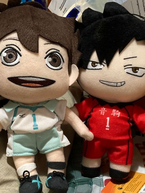 Oikawa and kuro #besties | Haikyuu, Oikawa, Anime memes Haikyuu Plushies Cursed, Haikyuu Plushies, Oikawa Plushie, Oikawa Plush, Haikyuu Oikawa, Anime Plushies, Haikyuu Tsukishima, Haikyuu Meme, Anime Plush