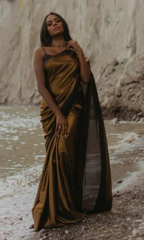 Colours For Dusky Skin Tone Dress, Saree For Dark Skin Tone Farewell, Saree On Brown Skin, Saree For Brown Skin Tone, Saree For Dark Skin Tone, Dusky Skin Saree Look, Grad Saree, Graduation Saree, Skin Tone Dress