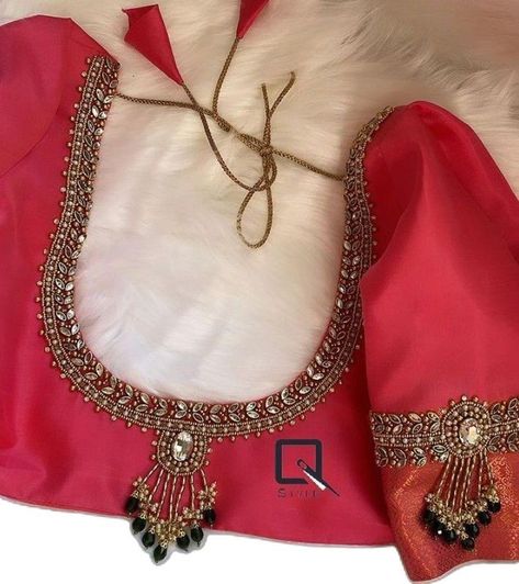 New Model Work Blouse Designs, Ariwork Blouse Hand Design, New Model Aari Work Blouse Design, Back Neck Embroidery Designs For Blouses, Motif Aari Design, Simple And Elegant Aari Work Blouse, Simple Maggam Designs For Blouses, Simple Aariwork Blouse Design, Simple Arya Work Blouse Designs