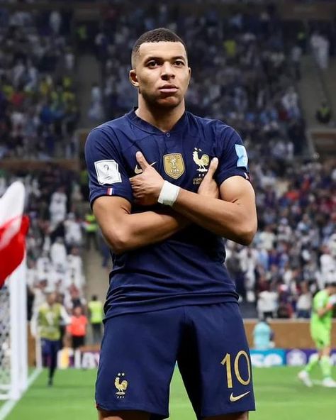 Legit.ng - Leading the way on Instagram: "Kylian Mbappe is the first player to score a hat-trick in a World Cup final since Geoff Hurst in 1966. His Golden boot was well deserved👏👏 📸: Alex Livesey - Danehouse (Getty Images)" Soccer Player, Fifa, World Cup, Soccer, Twitter, Instagram, Football