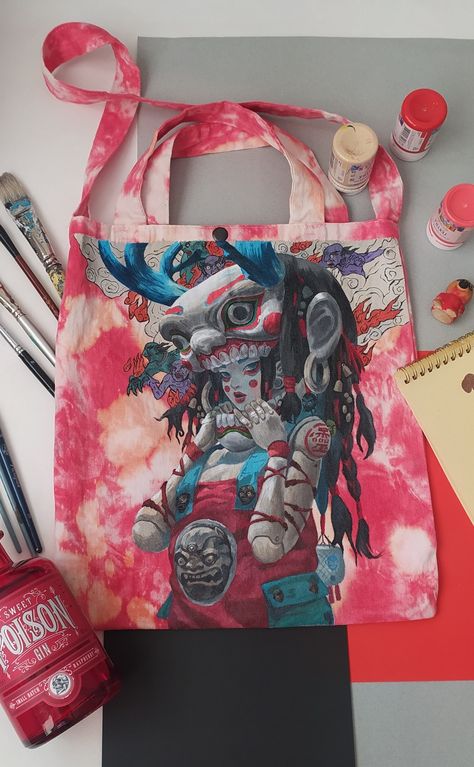 Artist Bag Diy, Disney Art Style, Canvas Bag Diy, Painted Clothes Diy, Marvel Clothes, Estilo Indie, Painted Tote, Hand Painted Shoes, Painted Denim