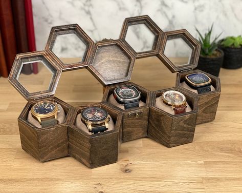 Watch display with wood and brass Single watch stand Watch - Etsy UK Customized Gift Ideas For Men, Wooden Watch Box Design, Box For Watches, Wooden Watch Holder, Watch Case For Men, Men’s Jewelry Box, Watch Storage Ideas, Watch Organizer Diy, Watch Storage Diy