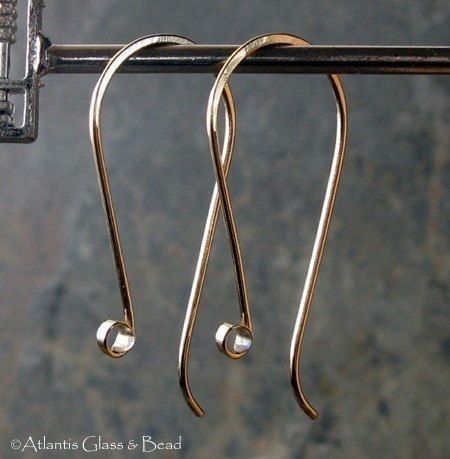 Wire Earrings Handmade, Diy Wire Earrings, Wire Tutorials, Jewelry Hooks, Wire Wrapped Jewelry Tutorials, Hammered Earrings, Diy Wire Jewelry, Jewelry Techniques, Earring Tutorial