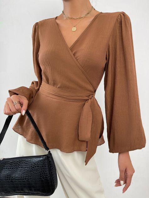 Solid Lantern Sleeve Belted Top | SHEIN ASIA Peplum Top Outfits Dressy, Batwing Sleeve Top, Lantern Sleeved Blouses, Muslim Women Fashion, Belt Top, Trendy Fashion Tops, Women Blouses, Formal Outfit