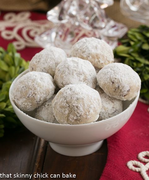 Toffee Noel Nut Balls (Mexican wedding cookies) made extraordinary by adding chopped Heath bars to the batter. A new twist on a classic holi... Kk.  Made these with just heath cioking bits, therefore no chocolate, we liked them! Noel Nut Balls, Nut Balls Recipe, Small Pies, Nut Balls, Pecan Snowball Cookies, Mint Chocolate Chip Cookies, Russian Tea Cake, Mexican Wedding Cookies, Heath Bars