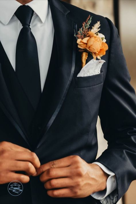 Spring Wedding Groom, Burnt Orange Boutonniere, Fall Groomsmen Attire, Classy Spring Wedding, Black And Orange Wedding, Groom Black Suit, Groomsmen Attire Black, Fall Groomsmen, Suit Pocket Square