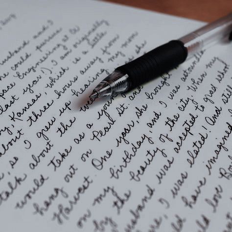 Cursive Handwriting Aesthetic, Handwriting Aesthetic, Writer Academia, Aesthetic Writing, Handwriting Examples, Pretty Handwriting, Neat Handwriting, Fancy Words, Its Okay To Not Be Okay