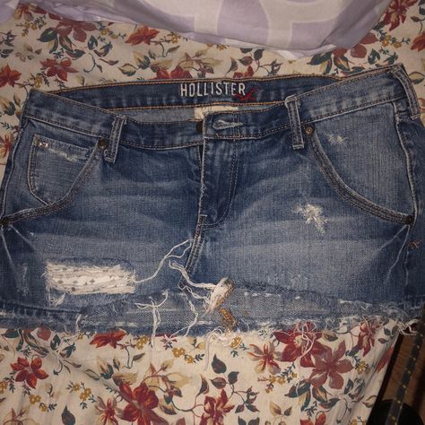 Brand New Size 3 Hollister Y2k, Holister Shorts, Hollister Low Rise Shorts, Hollister Y2k Babydoll Top, Hollister Skirt, Vintage Hollister, Vintage Hollister Top, Hollister Clothes, Skirts Vintage