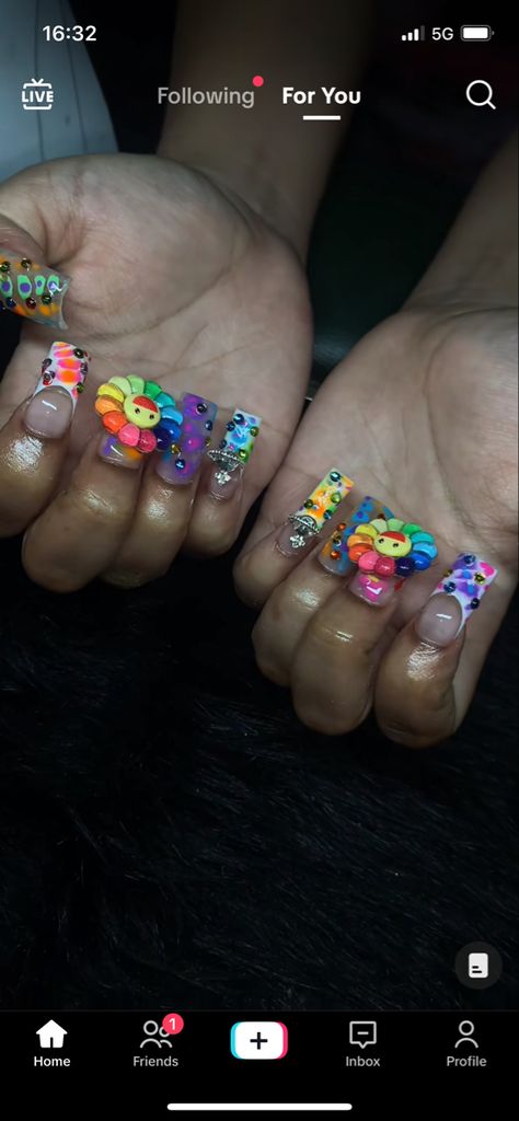 Takashi Murakami Nails Short, Takashi Murakami Nails, Murakami Nails, Murakami Flower, Flower Pants, Inspired Nails, Black Nail Designs, Unique Acrylic Nails, Takashi Murakami