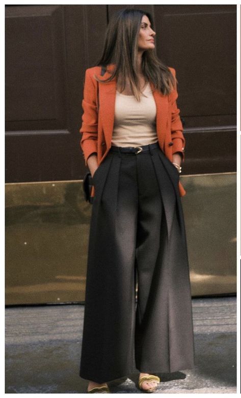 Wide Legged Pants, Look Office, Orange Blazer, Elegante Casual, Trendy Fall Outfits, Pinterest Fashion, Style Mistakes, Classy Women, Business Casual Outfits