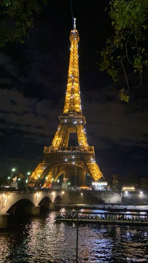 Paris Dream, France Aesthetic, Paris Vibes, Flipagram Instagram, Paris Wallpaper, Paris Pictures, Paris Aesthetic, Paris At Night, Visit Paris