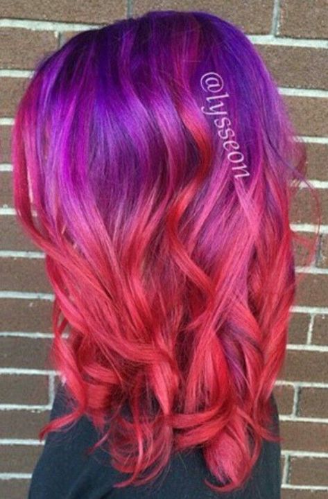 Purple to red ombre Red Hair With Purple, Ombre Dyed Hair, Purple And Red Hair, Pretty Dyed Hair, Red And Purple Hair, Trend Hair Color, Red Purple Hair, Hair With Purple, Colorful Hair Ideas