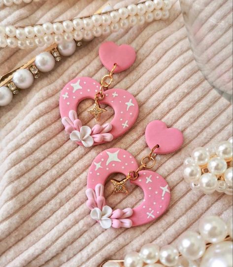 Valentines love heart earrings polymer clay sweet cute adorable Magical Love, Crea Fimo, Polymer Clay Flower Jewelry, Diy Earrings Polymer Clay, Handmade Clay Jewelry, Polymer Clay Jewelry Diy, Cute Polymer Clay, Polymer Jewelry, Clay Jewelry Diy