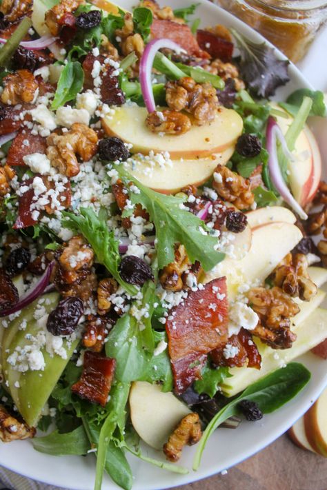 Blue Cheese Apple Walnut Salad - Sungrown Kitchen Apple Salad Recipe Healthy, Bacon Tart, Blue Cheese Chicken, Apple Walnut Salad, Apple Salad Recipes, Blue Cheese Salad, Apple Walnut, Vinaigrette Salad, Pecan Salad